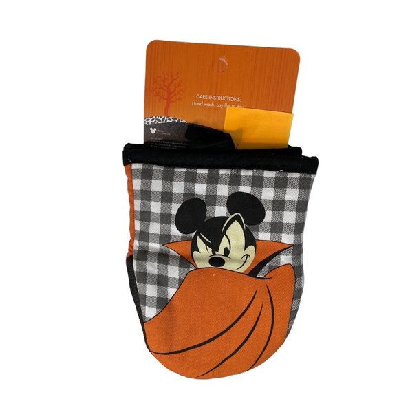 Disney Halloween Mickey Mouse Dracula Oven Mitts - Picture 2 of 2